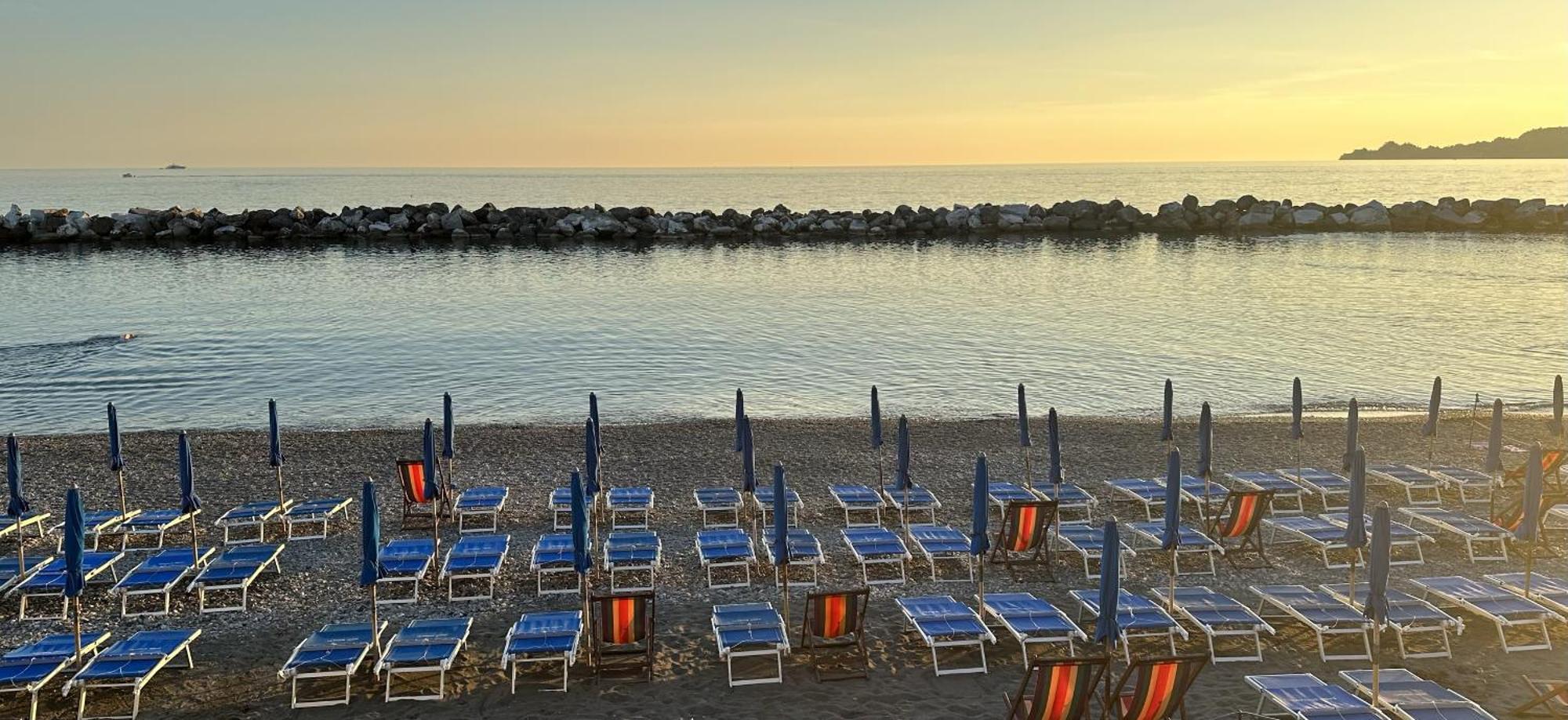 Attico Fronte Mare Residenza Matilde Apartment Chiavari Exterior photo