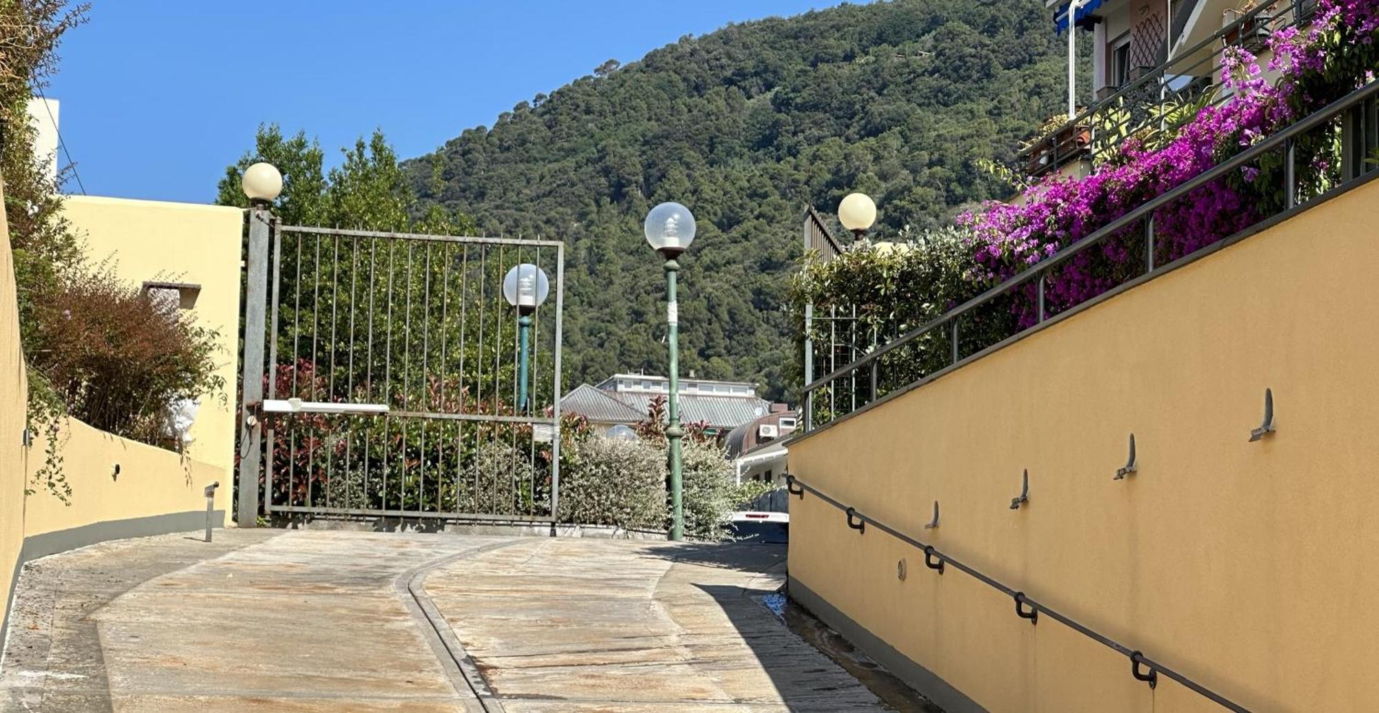 Attico Fronte Mare Residenza Matilde Apartment Chiavari Exterior photo