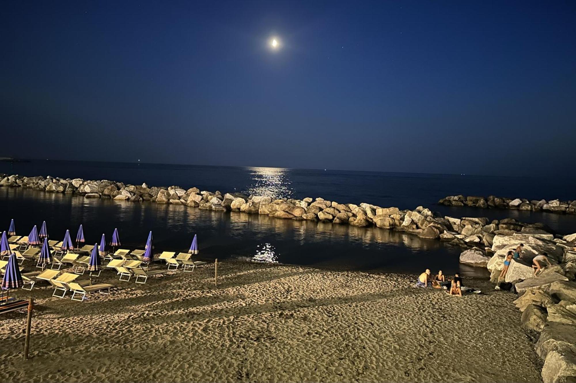 Attico Fronte Mare Residenza Matilde Apartment Chiavari Exterior photo
